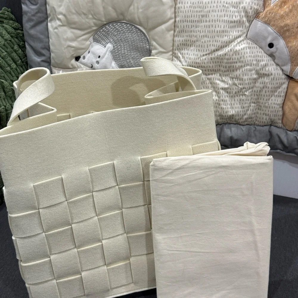 Plush Woodland Animals Baby bedding - Beige & Gray